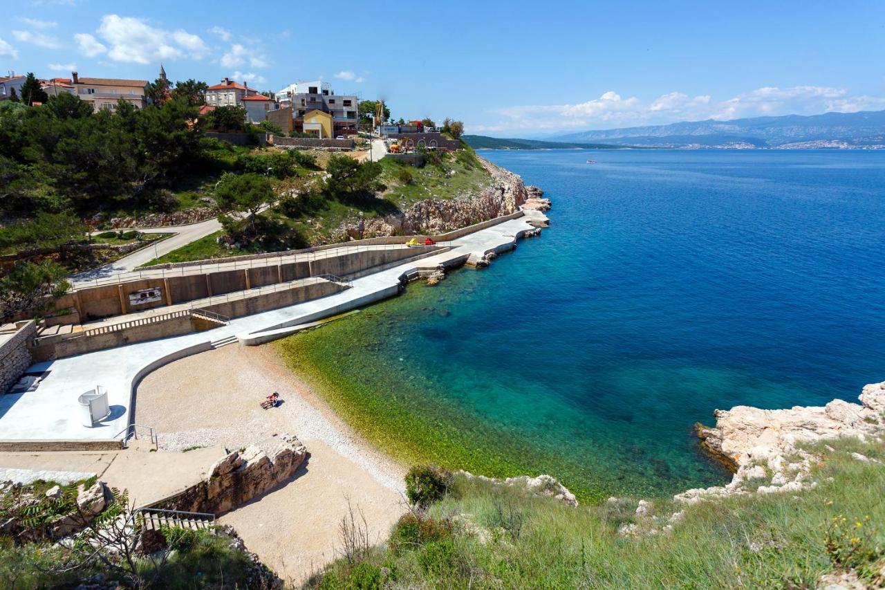 Apartments And Rooms With Parking Space Vrbnik, Krk - 5301 Exterior foto